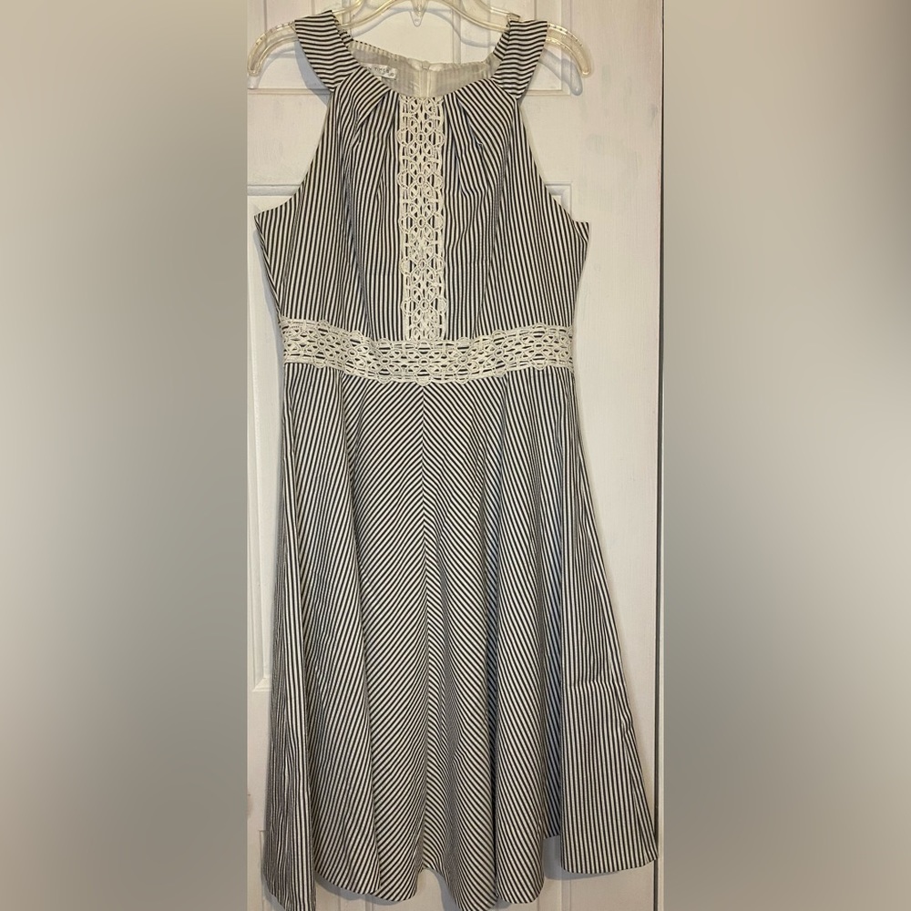 London Times Gray & White
Striped Fit & Flare Dress Size 6